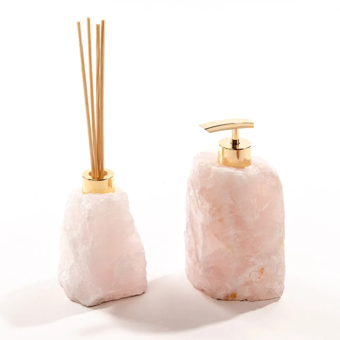 Kit Lavabo Saboneteira + Difusor em Quartzo Rosa Banho Ouro