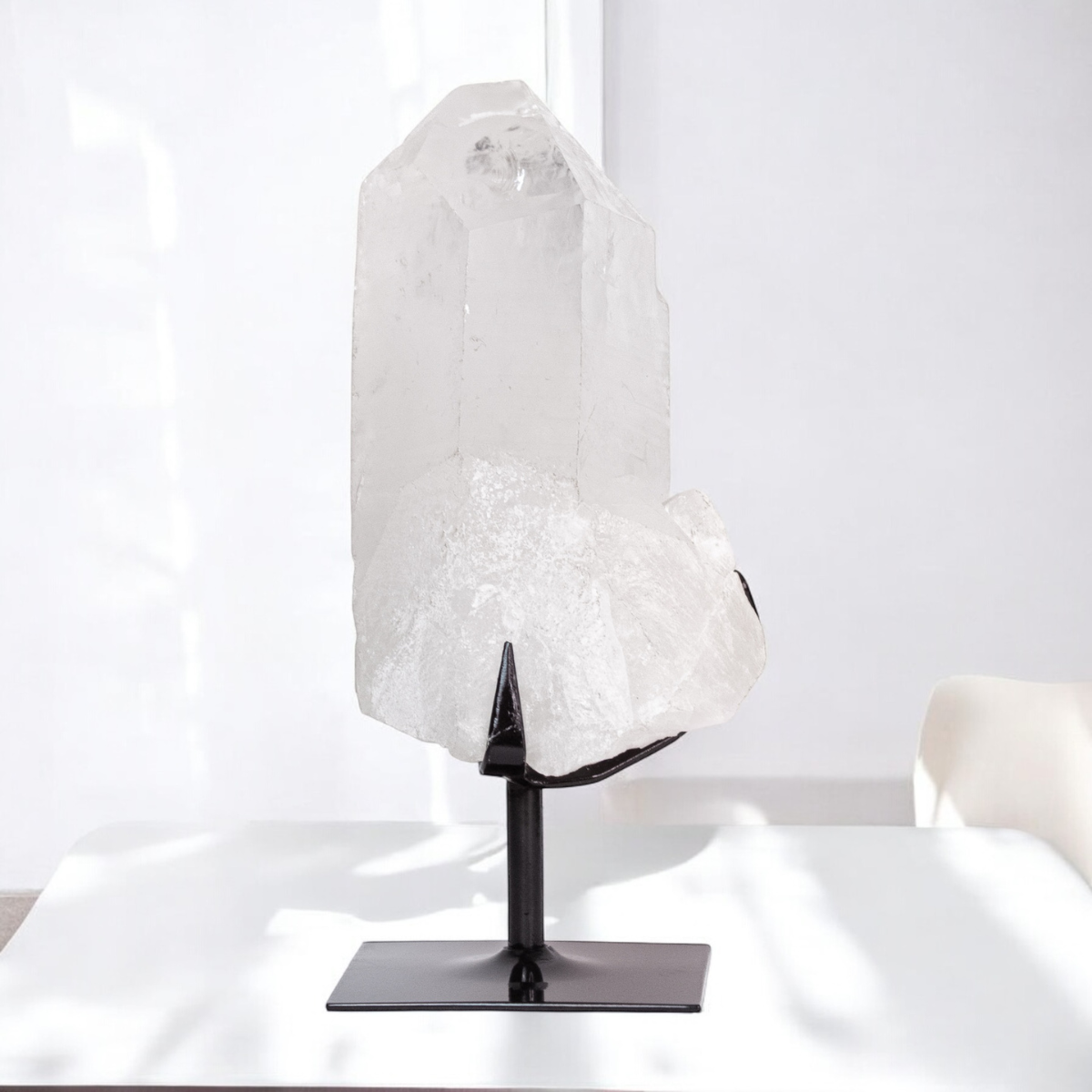 Drusa Cristal na Base Metal Preta 2,405 Kg