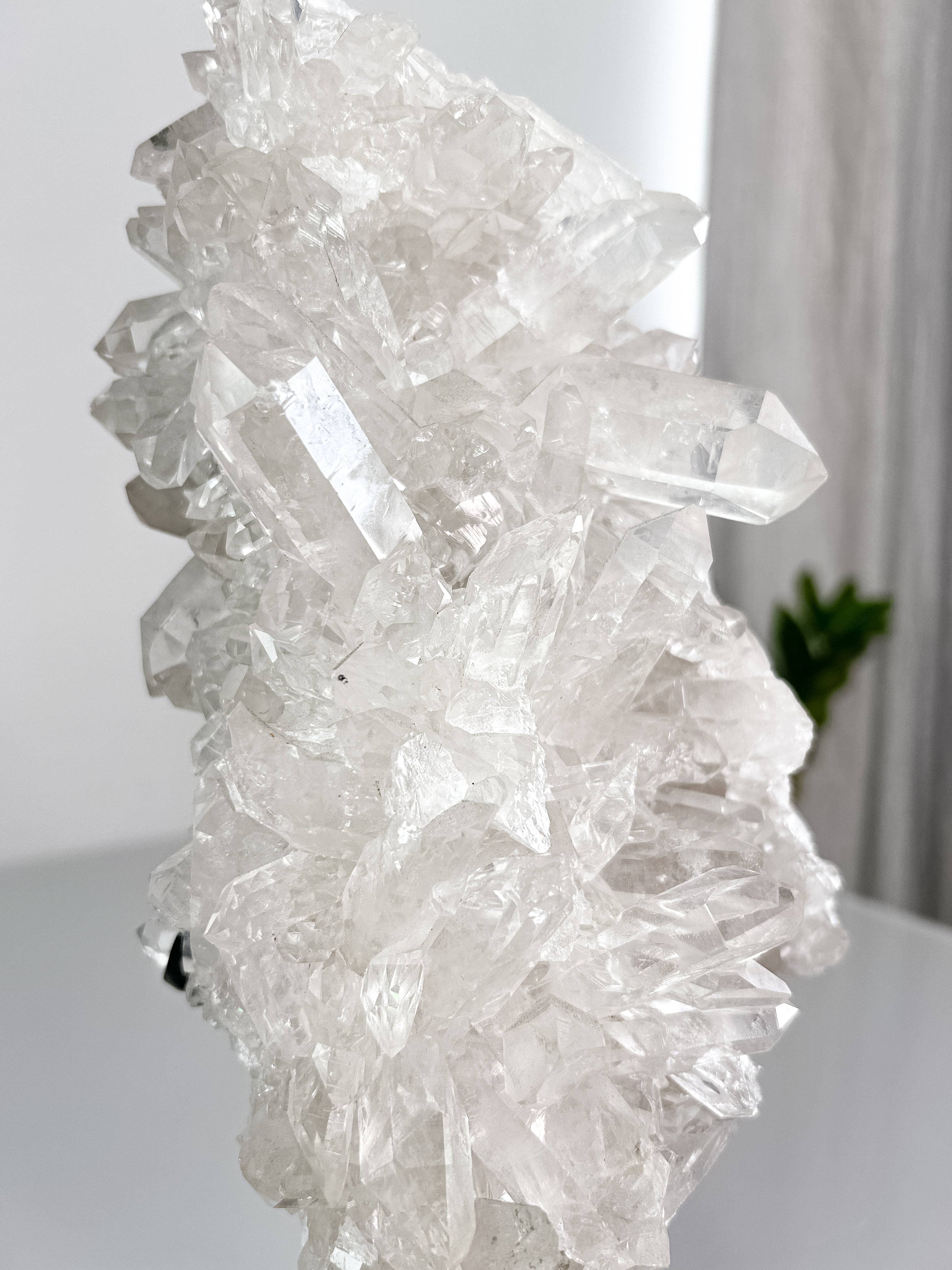 Drusa Cristal De Alta Pureza Base Metal Preta 2,610 Kg