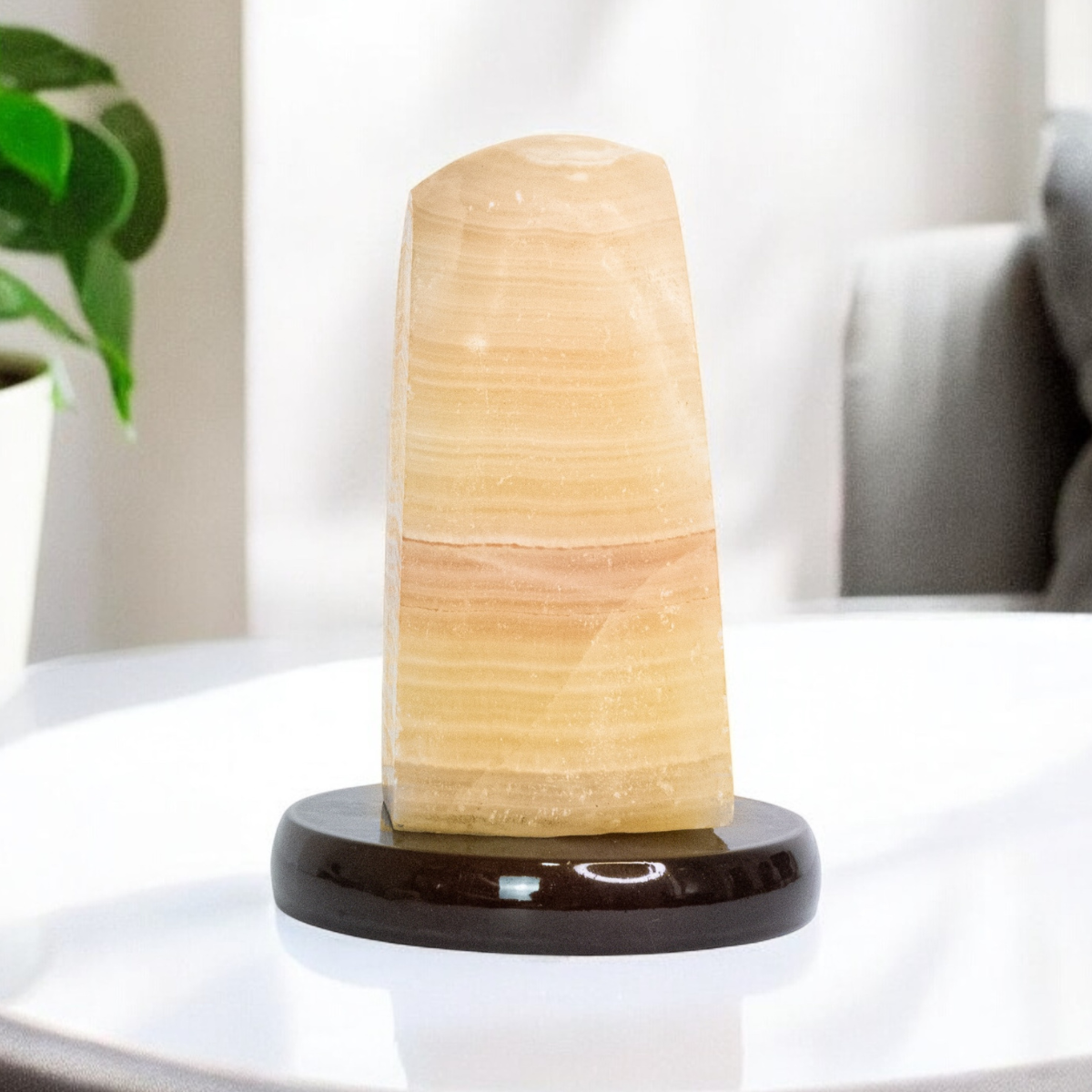 Luminária Pedra Calcita Argentina Amarela-Laranja Polida Base Madeira