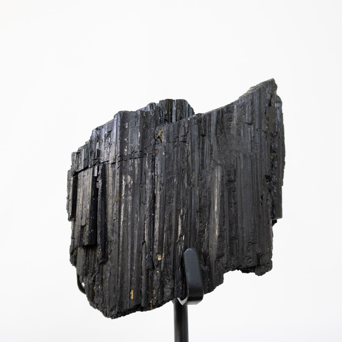 Pedra Turmalina Negra Bruta na Base Metal Preto Fosco 3,980 kg