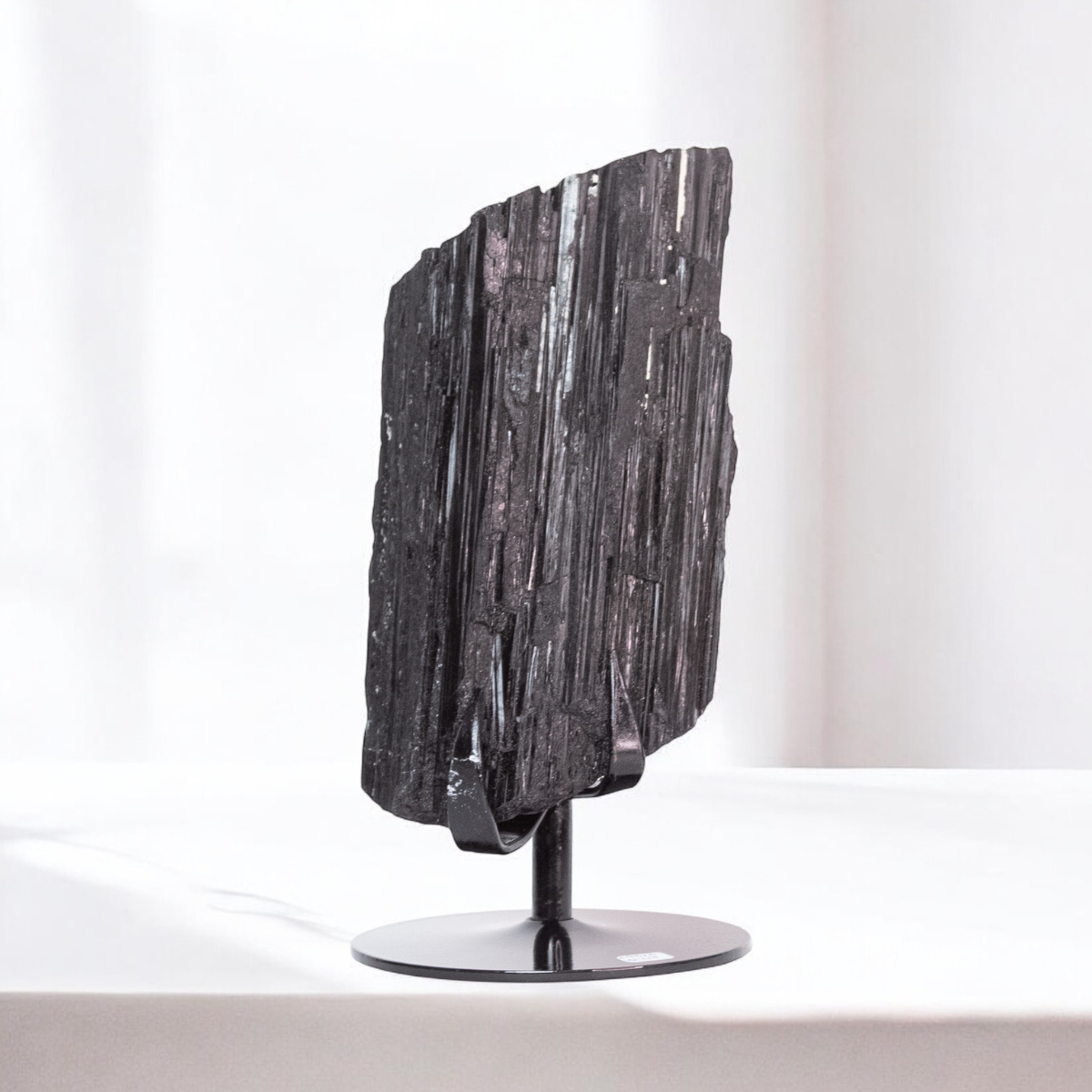 Turmalina Negra Bruta Na Base 1,930 Kg