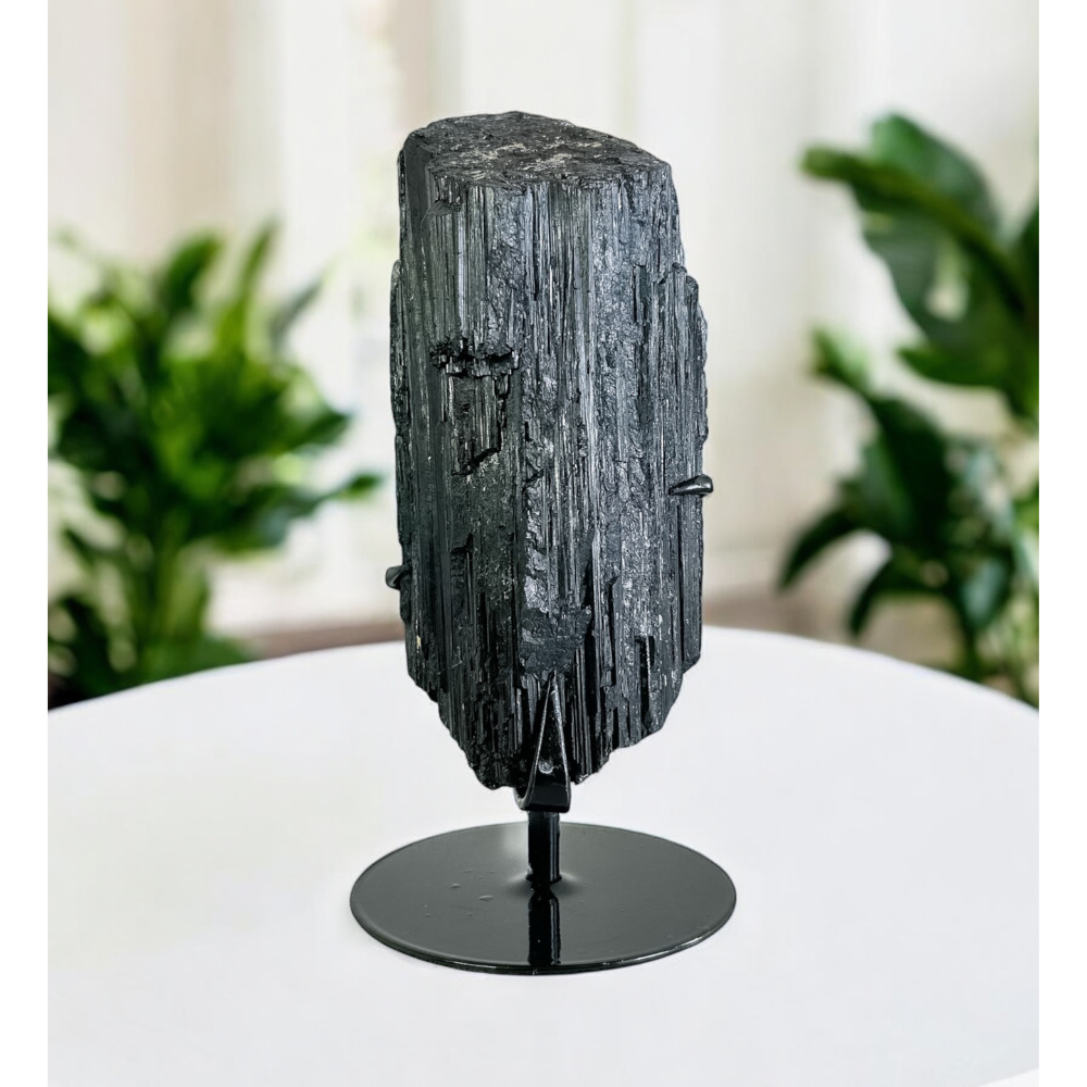 Turmalina Negra Bruta Na Base 1,508 Kg