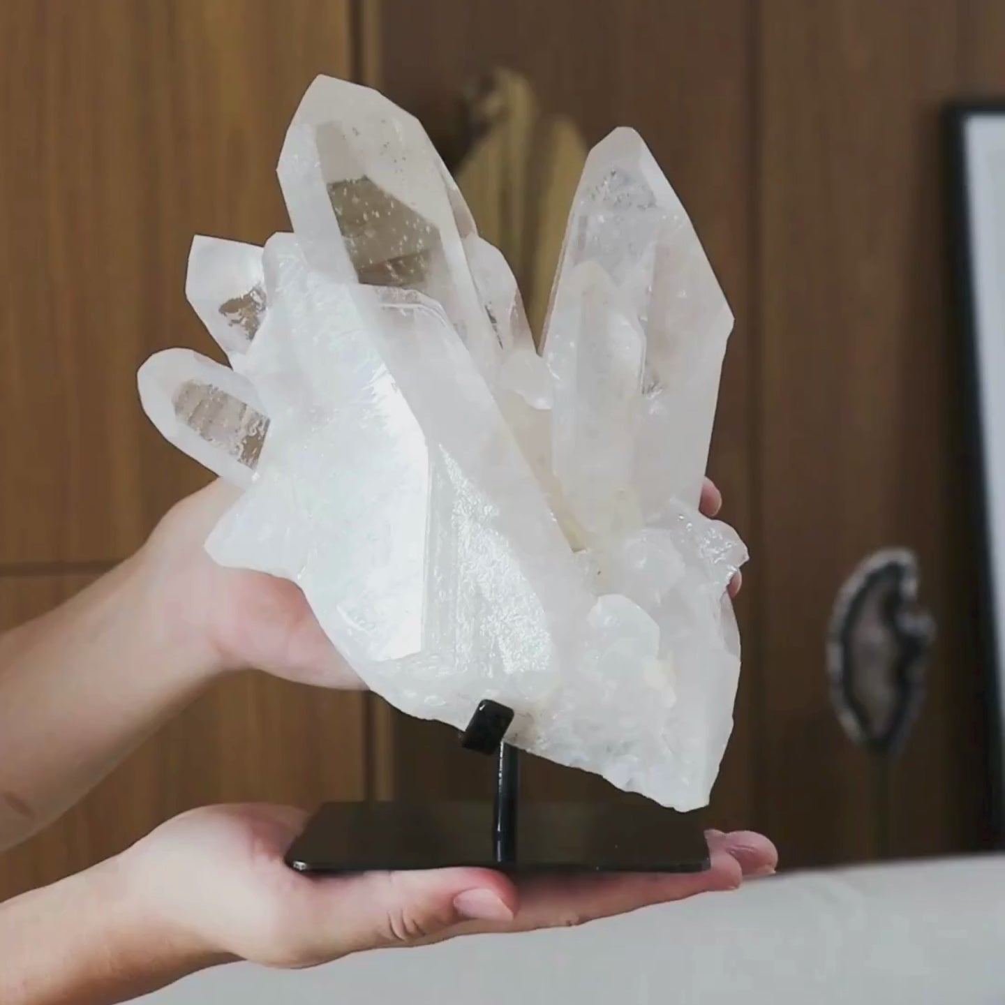 Carregar vídeo: Drusa Cristal De Alta Pureza Base Metal Preta 2,303 Kg