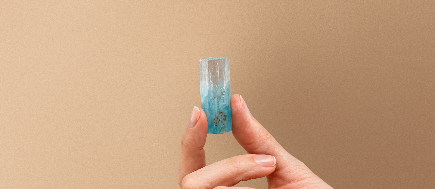 Água Marinha 2026: A Pedra da Serenidade e da Coragem para um Ano de Novos Começos