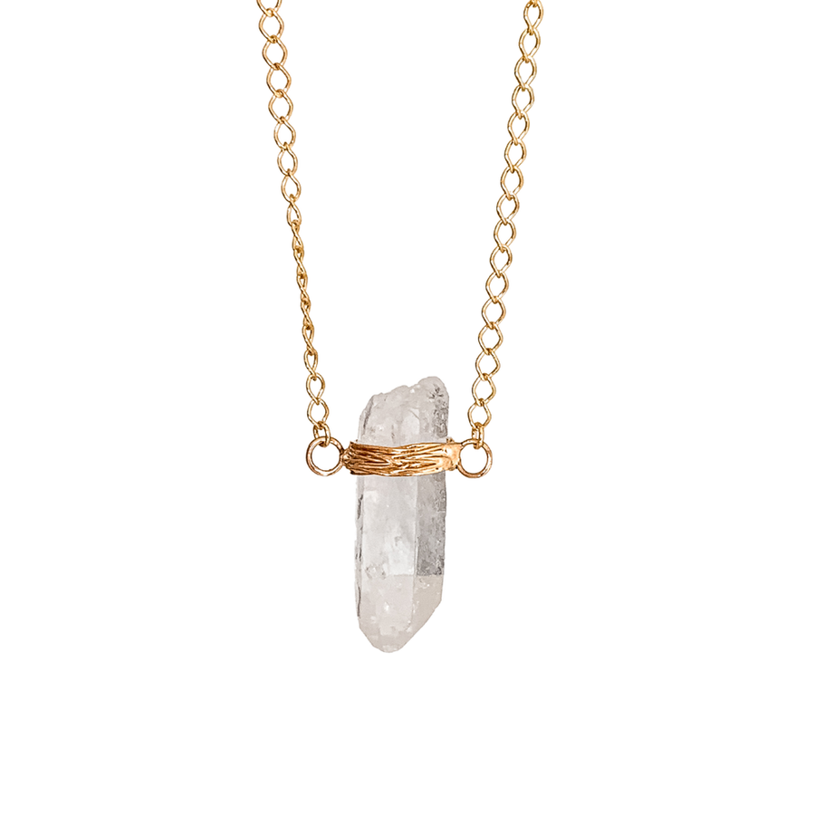 Colar Longo Ponta De Cristal De Quartzo Banho Ouro Paz