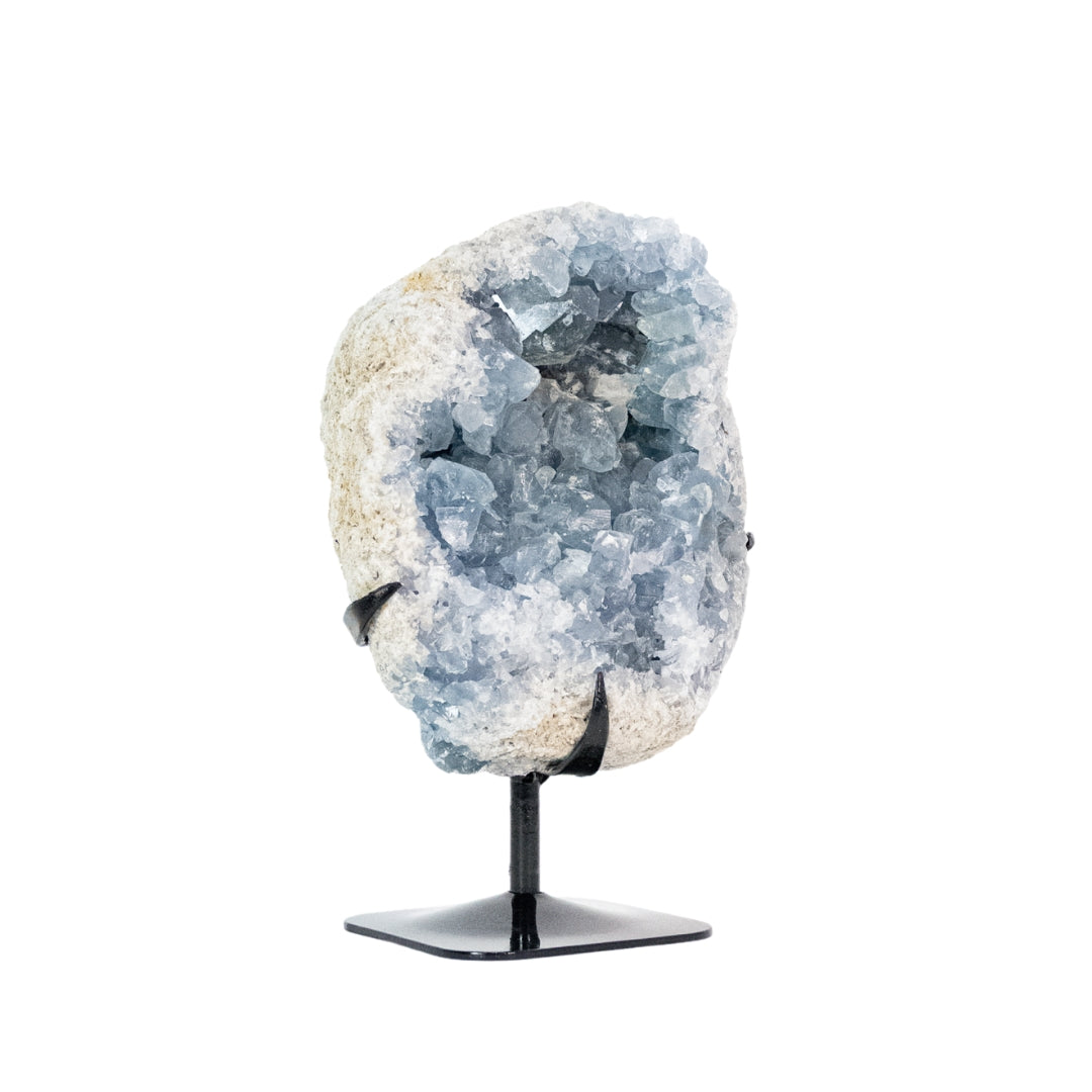 Drusa de Celestita Natural na Base Metal Preto 4,390 kg