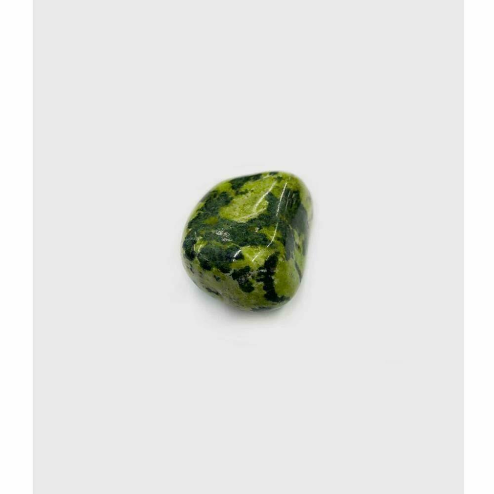 Pedra Jade Nefrita Rolada 20 a 30 gramas
