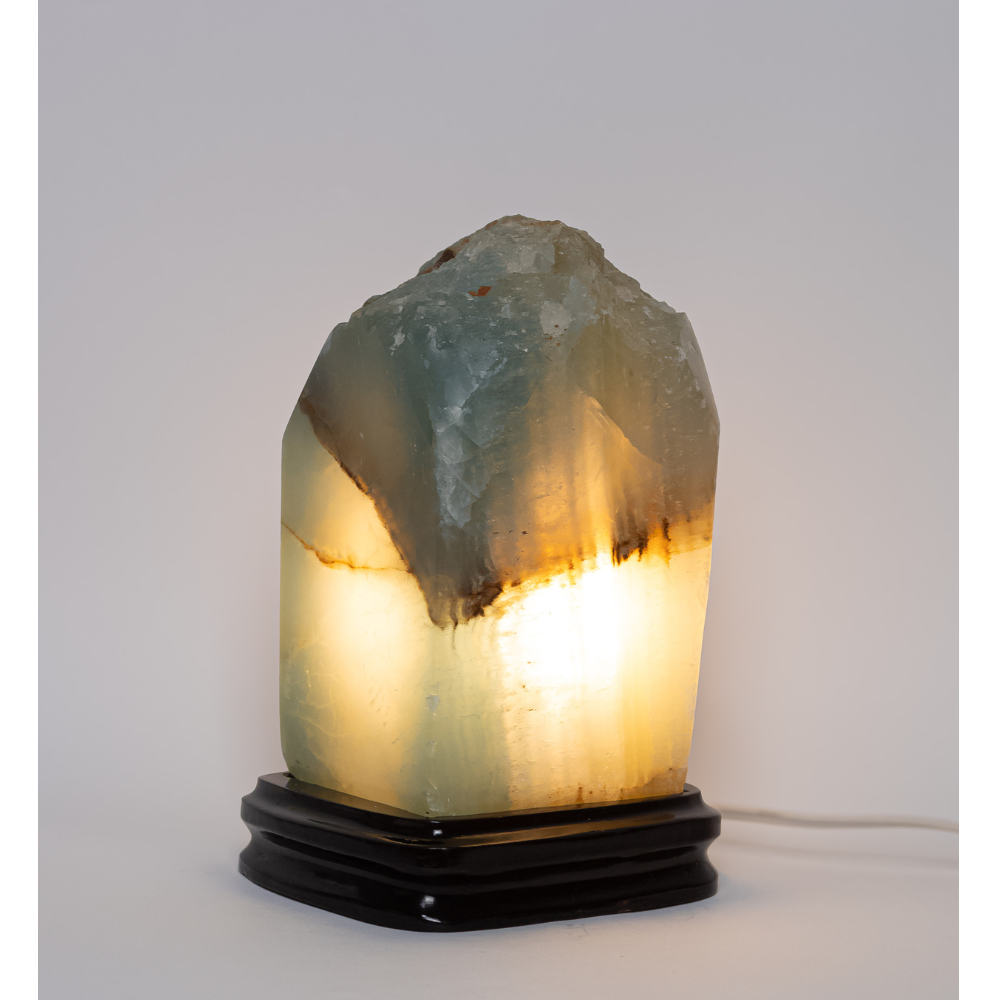 Luminária Ônix Argentino Azul Natural Na Base Madeira