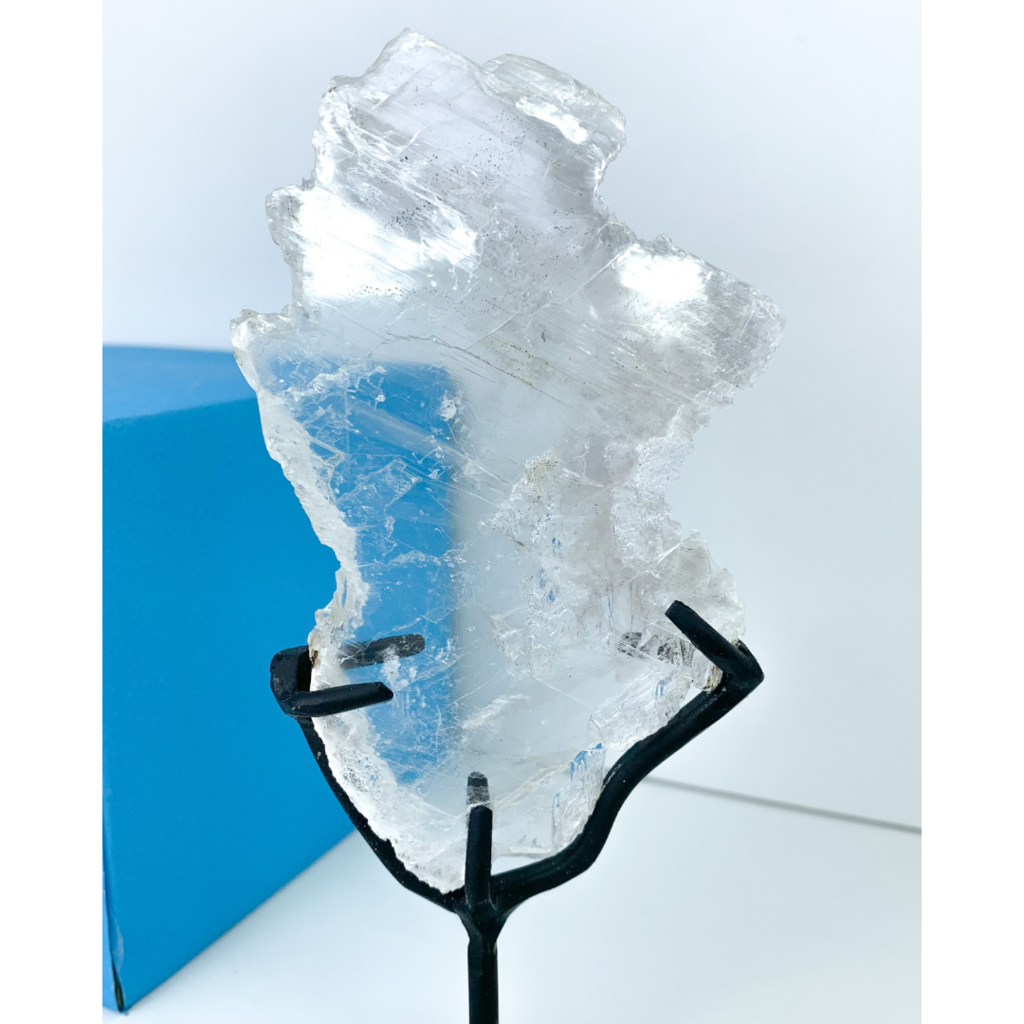 Pedra Gipsita Mineral na Base de Metal Preto Fosco