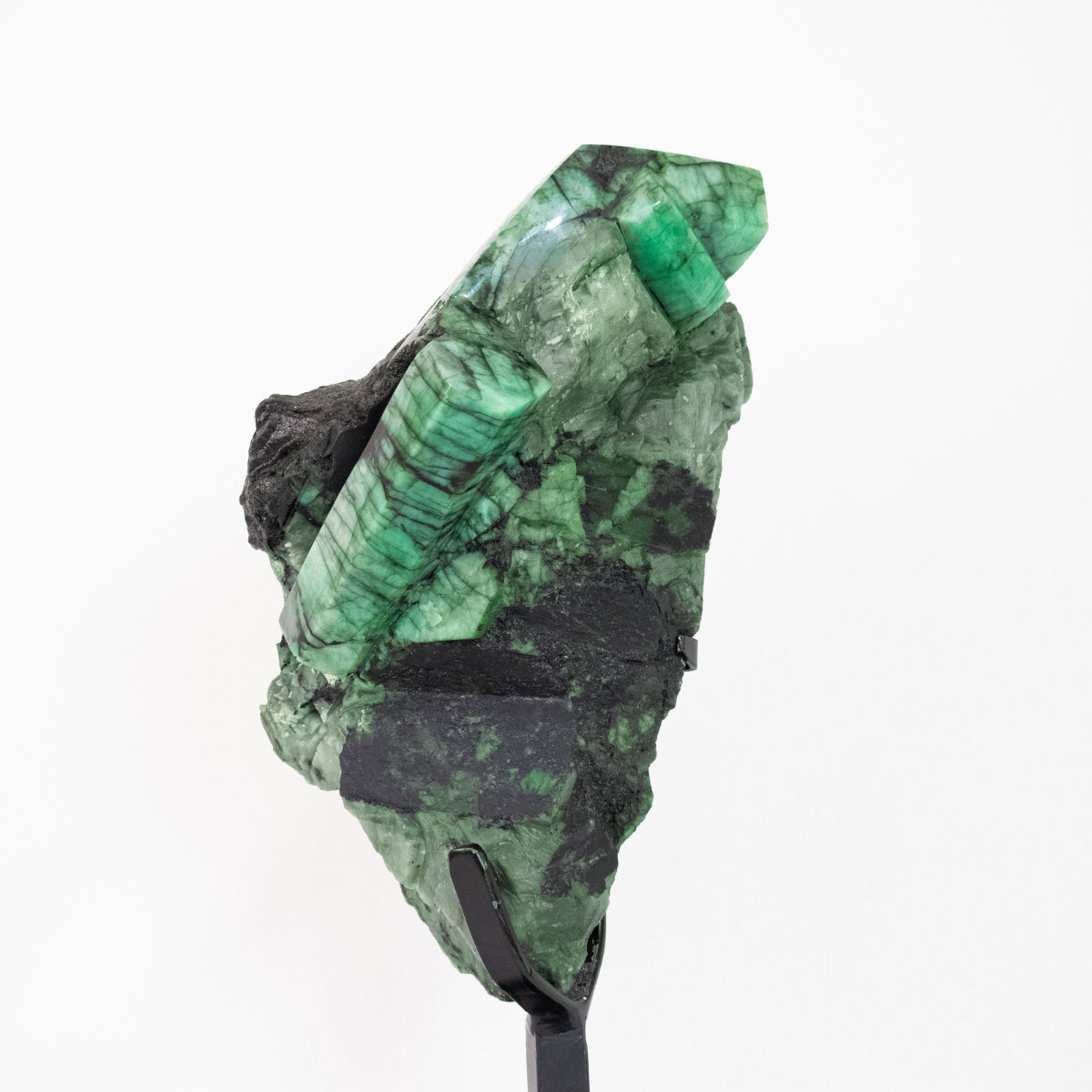 Pedra Esmeralda Extra Semi Polida na Base Metal Preto 4,230 kg