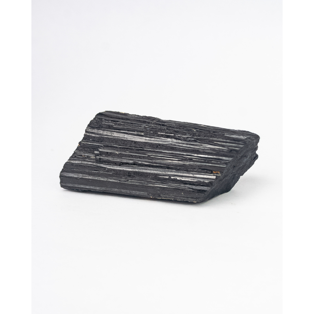 Pedra Turmalina Negra Natural Bruta 144 gramas