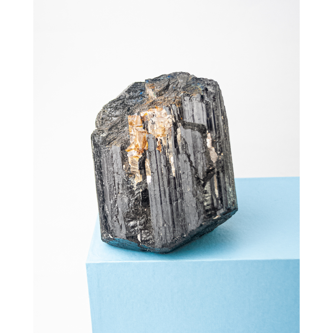 Pedra Turmalina Negra com Terminação Natural Cristalizada 720 gramas