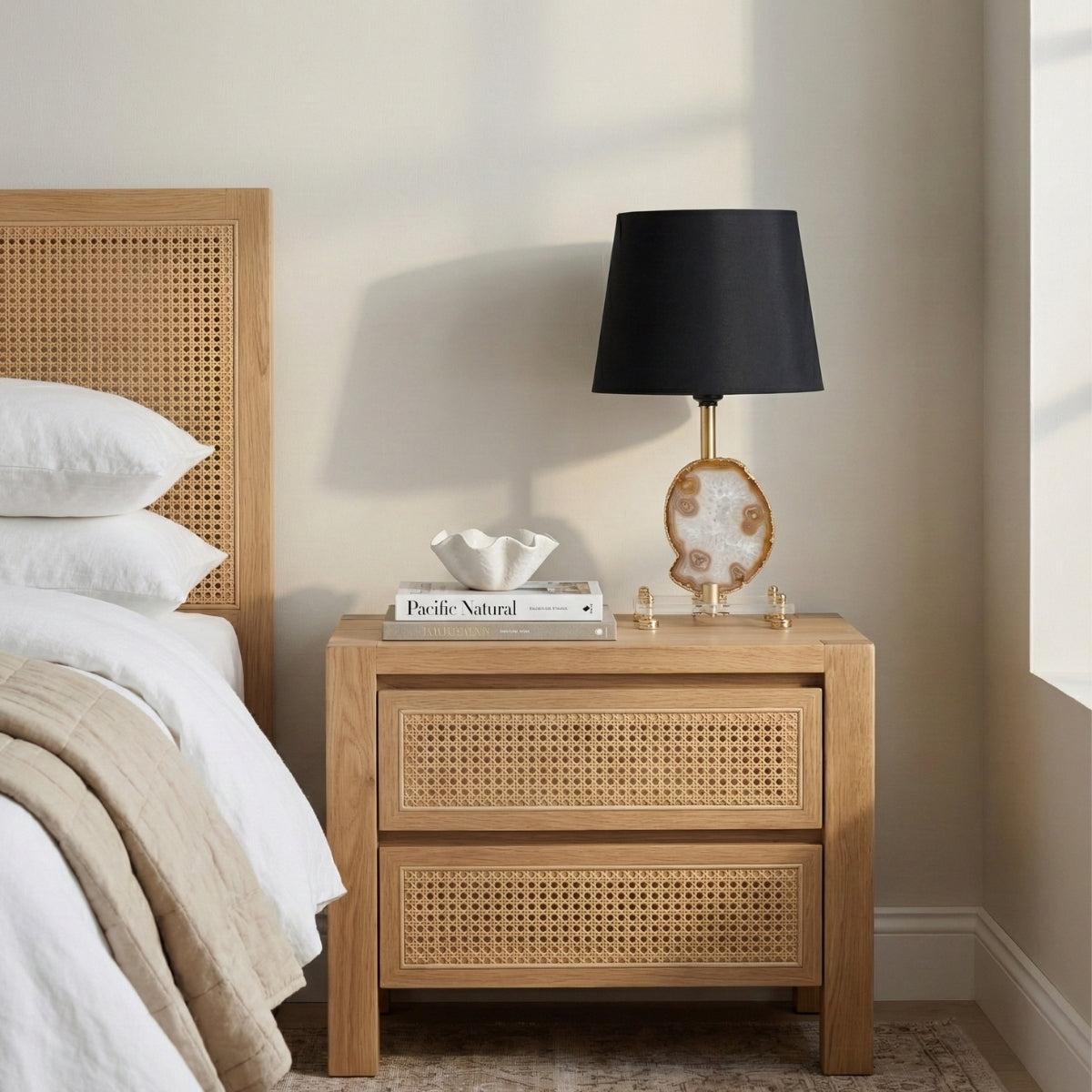 Abajur Chapa de Ágata Natural Banho Ouro na Base Acrílica