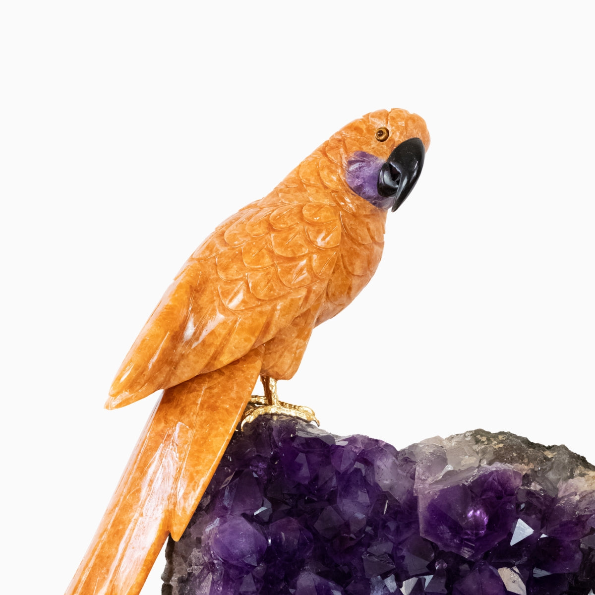 Casal de Araras Esculpido em Calcita Orquídea Laranja na Drusa de Ametista na Base giratória de mármore negro 11,650 kg