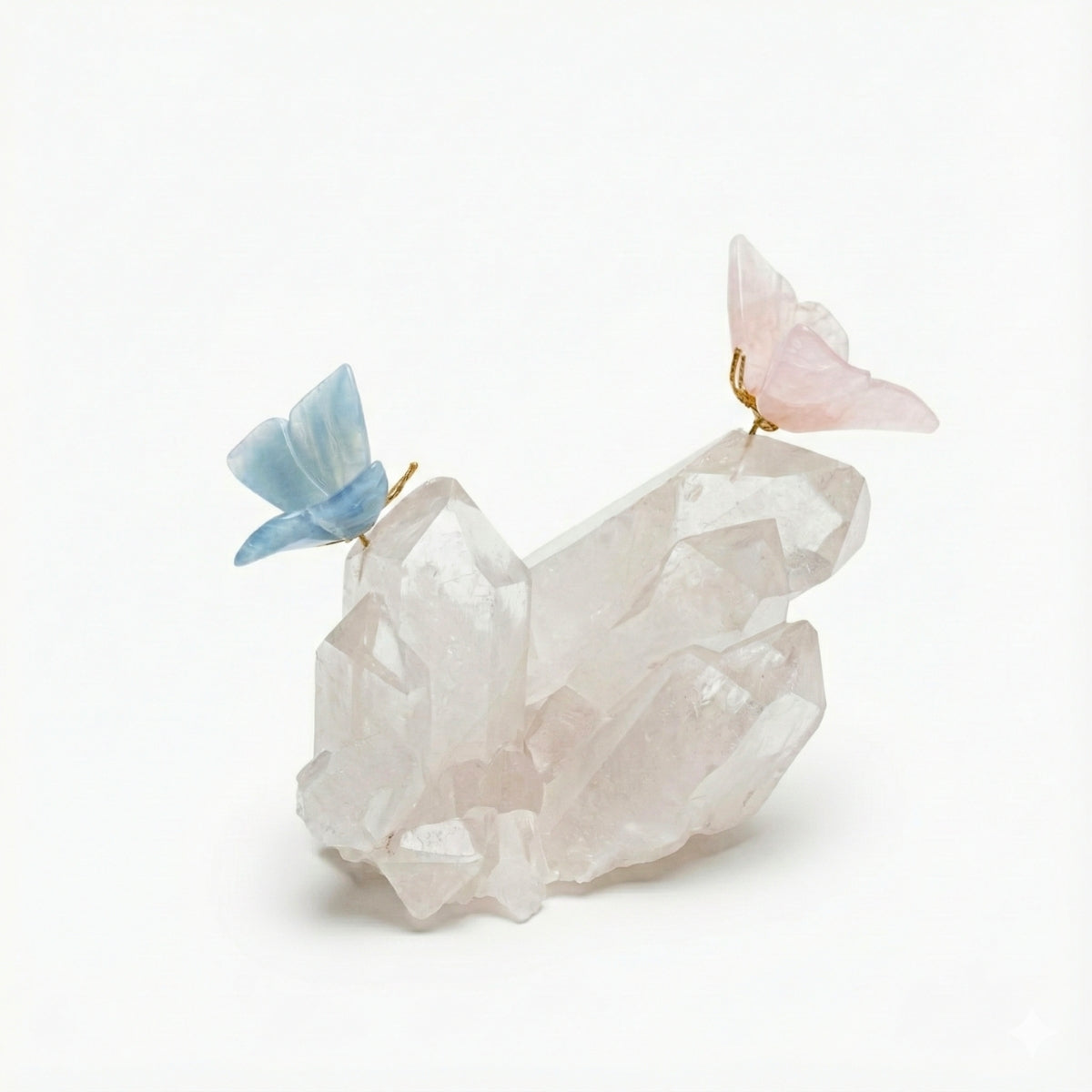 Casal de Borboletas Esculpida em Ônix Azul Argentino e Quartzo Rosa Na Drusa de Cristal Quartzo 1,462kg