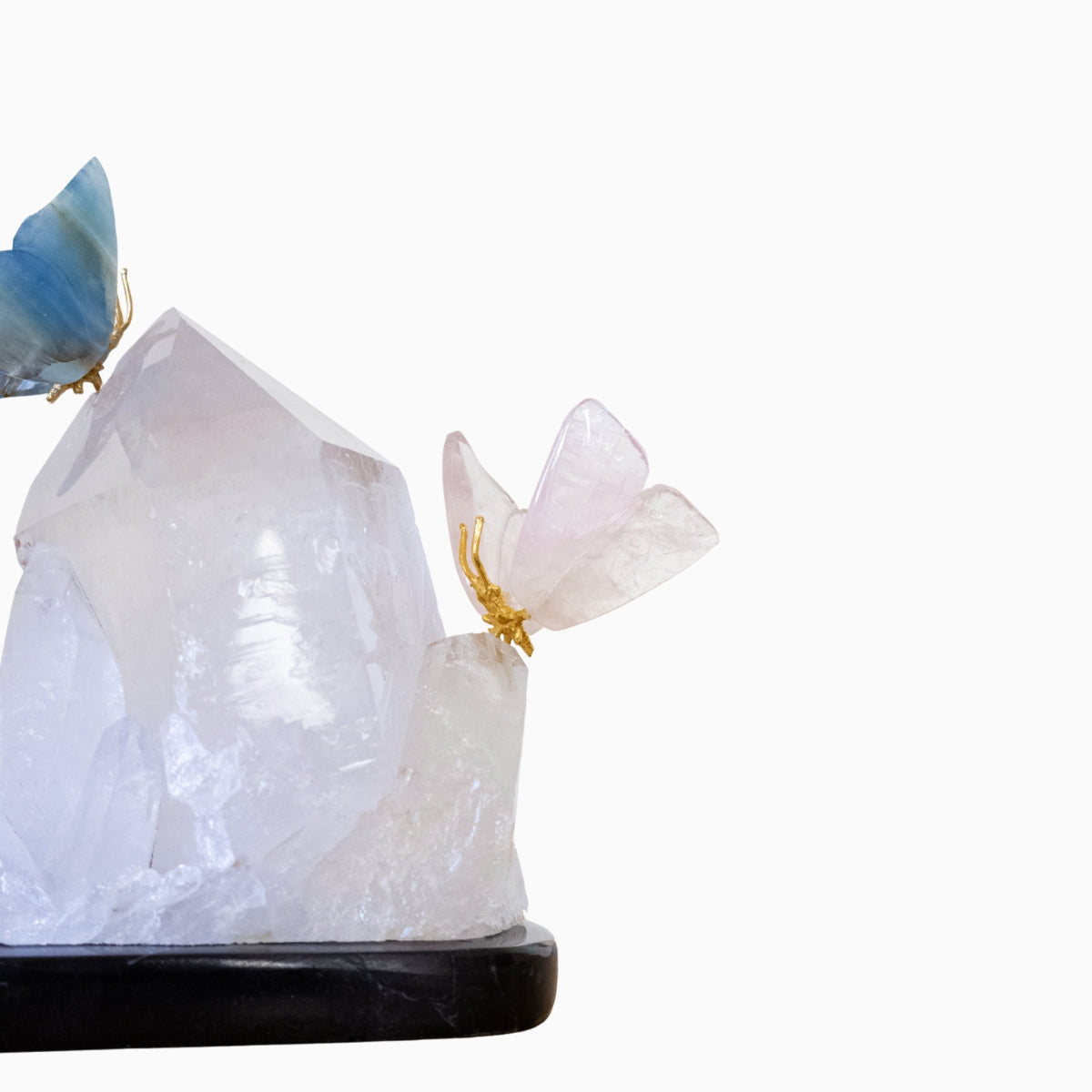 Casal de Borboletas Esculpida em Ônix Azul Argentino e Quartzo Rosa Na Drusa de Cristal Quartzo 1,509 kg