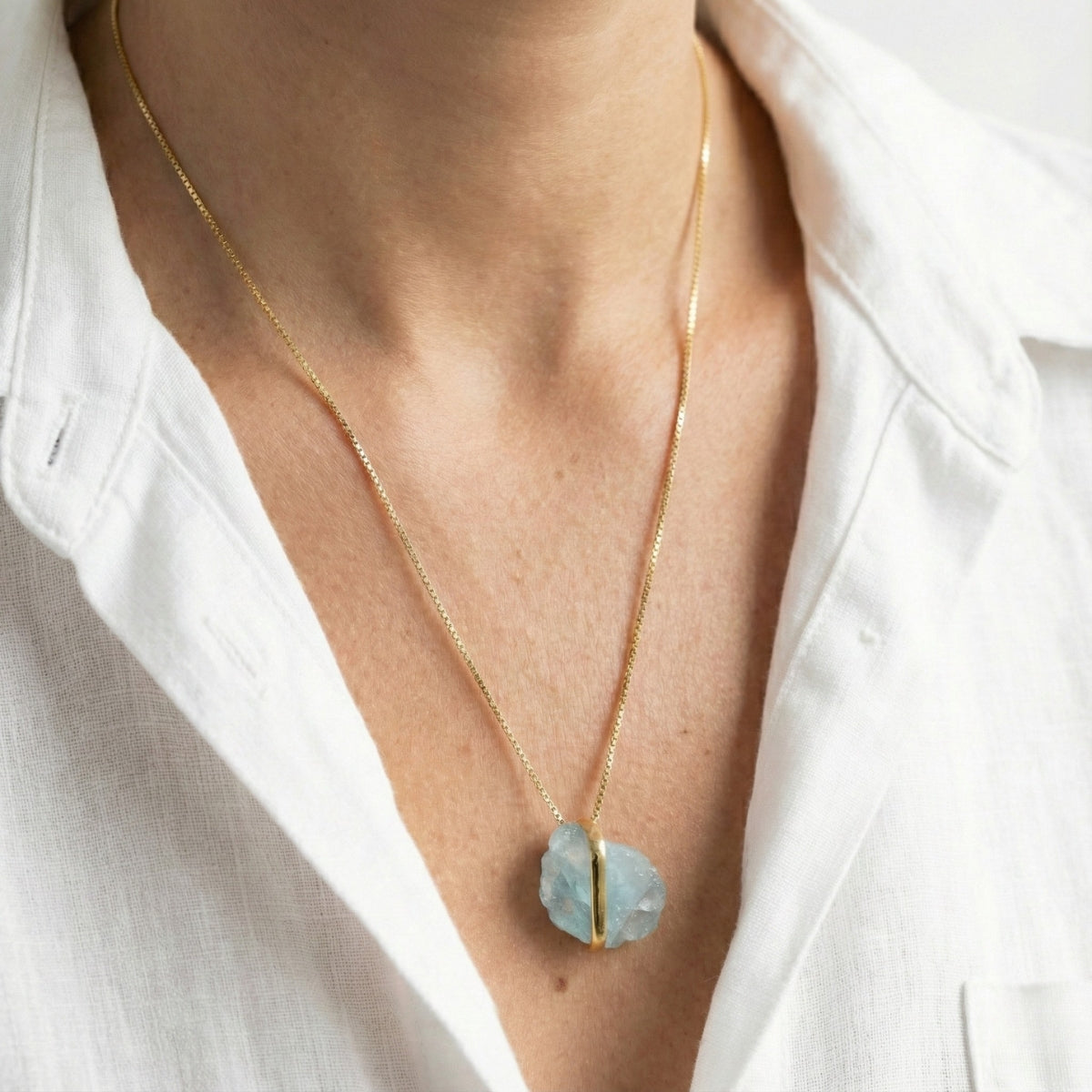 Colar Longo Água Marinha Abraço Banho Ouro