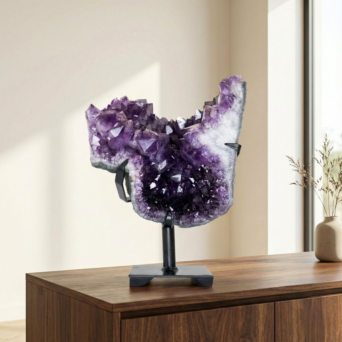 Drusa de Ametista na Base Metal Preto 21,1 kg

