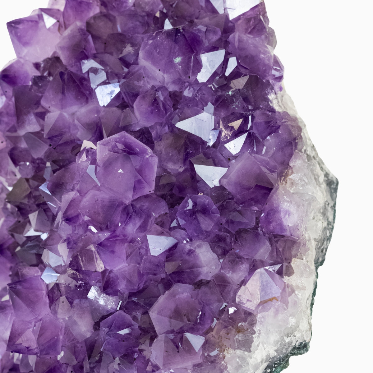 Drusa de Ametista na Base Metal Preto  5,533 kg