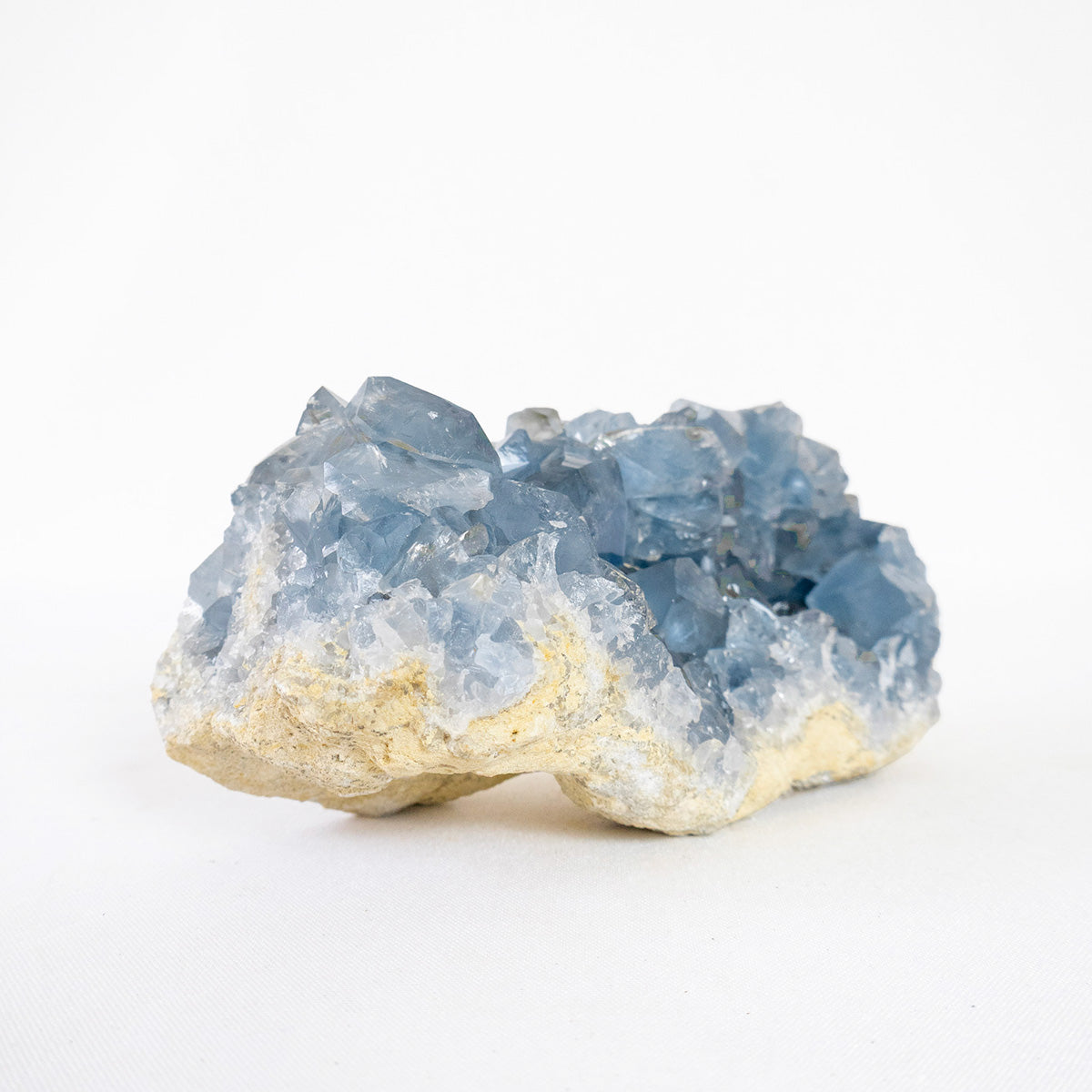 Drusa de Celestita Extra Cristalizada Bruta 1,980 kg