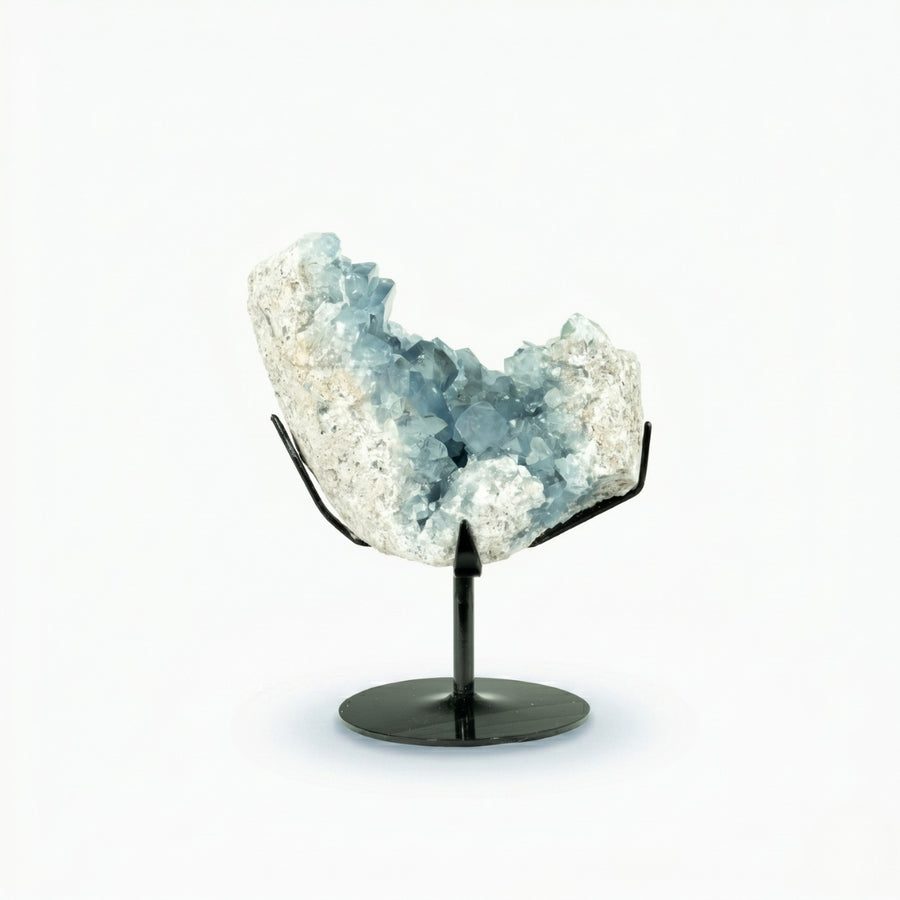 Drusa de Celestita Natural na Base Metal Preto 4,370 kg