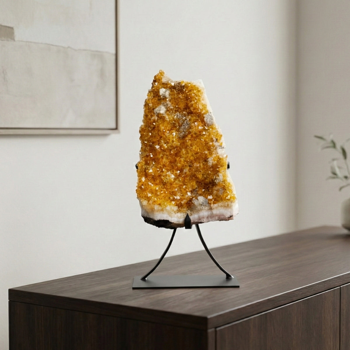 Drusa de Citrino Extra com Inclusão de Calcita na Base Metal Preto 5,550 kg