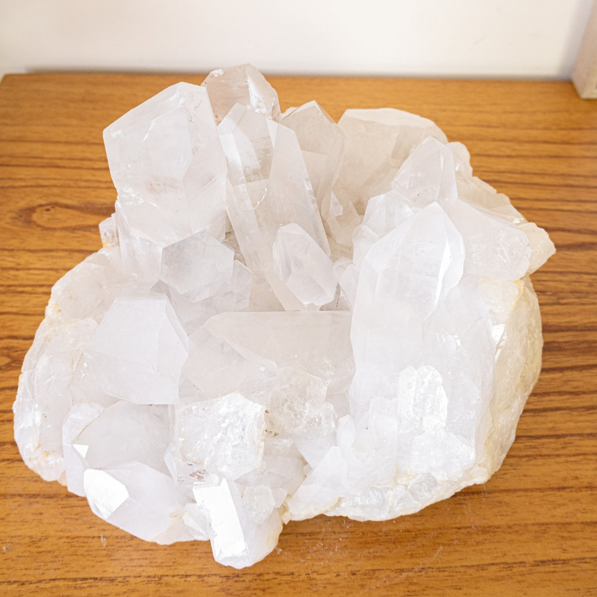 Drusa de Cristal de Quartzo com Inscrições Lemuriana e Auto-Curado 6,817 kg