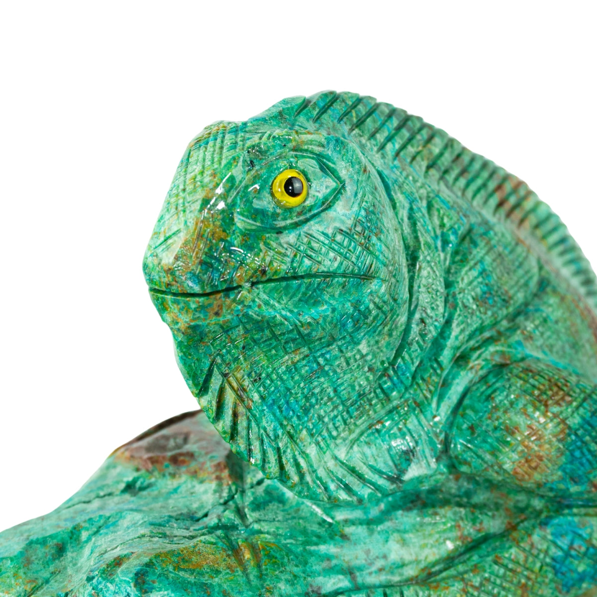 Escultura Iguana sobre a rocha pedra Crisocola Natural