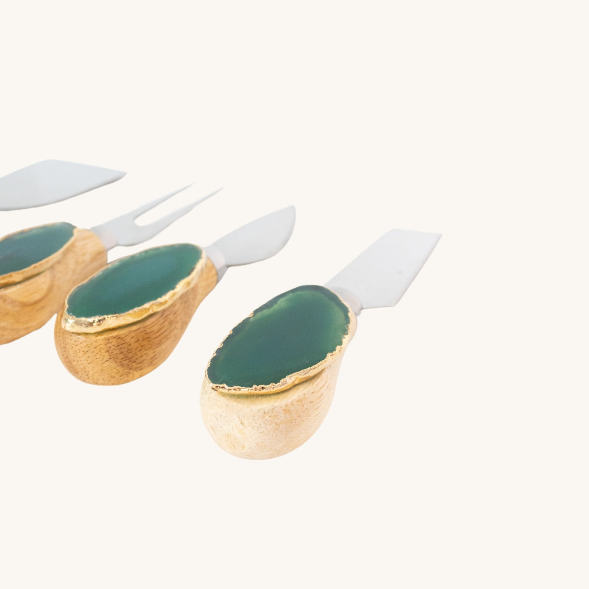 Jogo de Facas para Queijo Àgata Verde Natural Banho Ouro Bambu