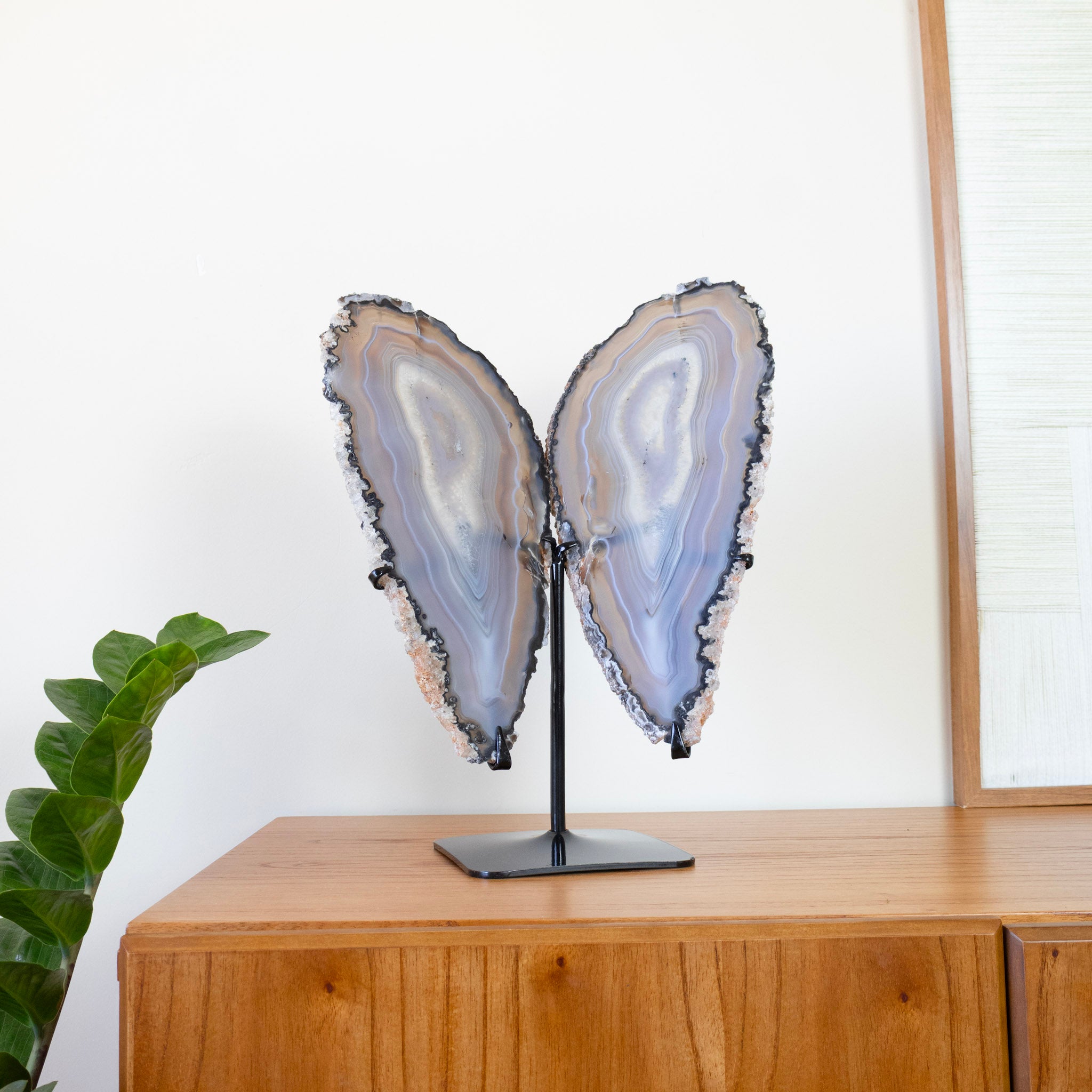 Borboleta Chapa Ágata Tons Cinza Natural Polida na Base Metal 2,600 kg