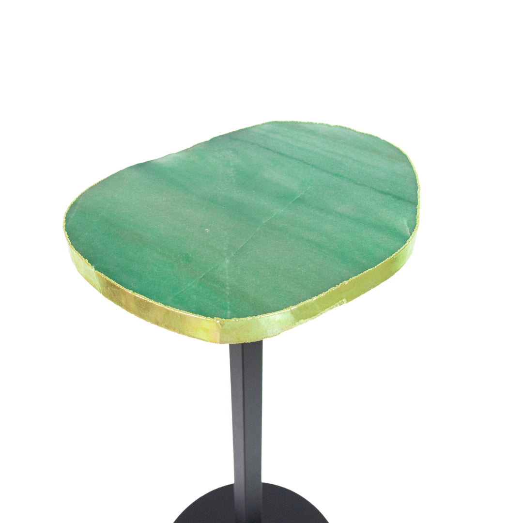 Mesa Chapa em Quartzo Verde Borda Banho Ouro Suporte Preto Fosco