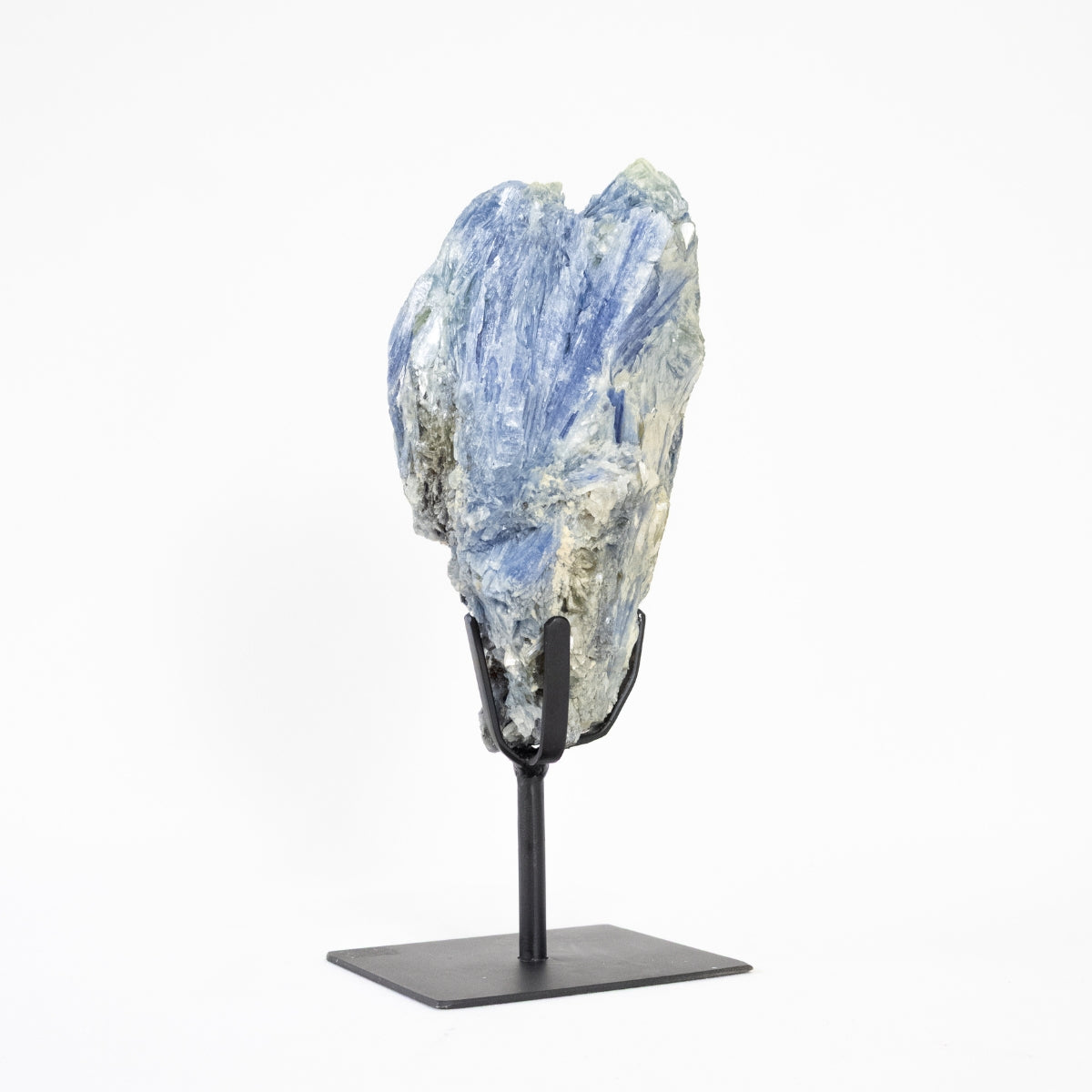 Pedra Cianita Azul na Base Metal Preto Fosco 2,425 kg