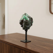 Pedra Esmeralda na Base Metal Preto 1,194 kg