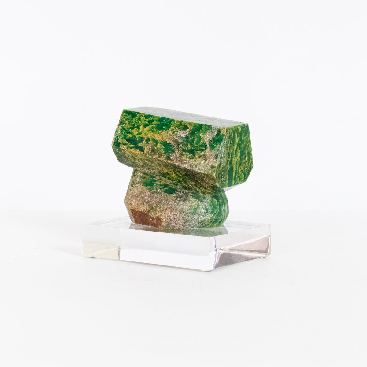 Pedra Jade Polida na Base Acrílica 498 gramas 