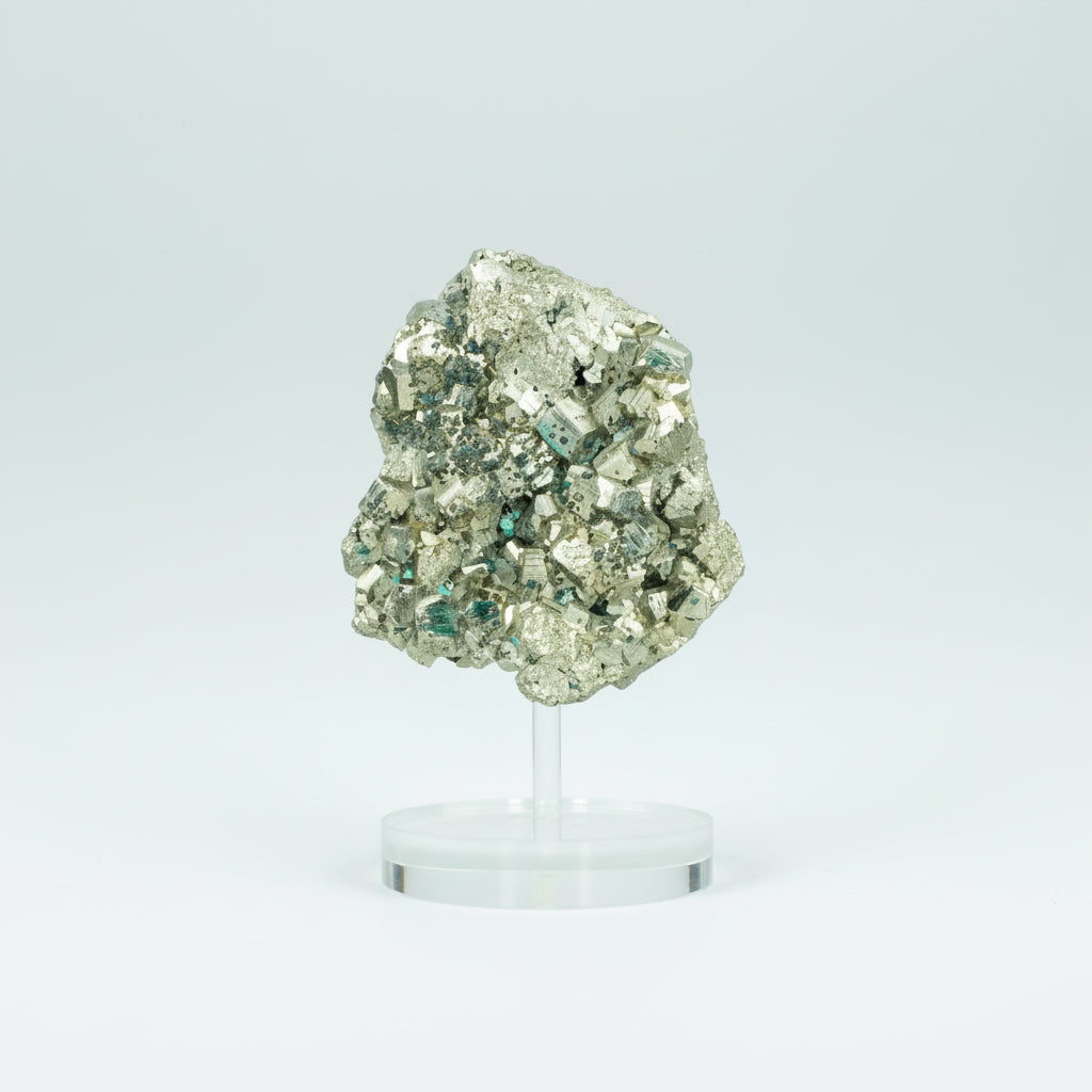 Pedra Pirita Cúbica de Navajun Espanha Base Acrílica 3,668 Kg (coleção)