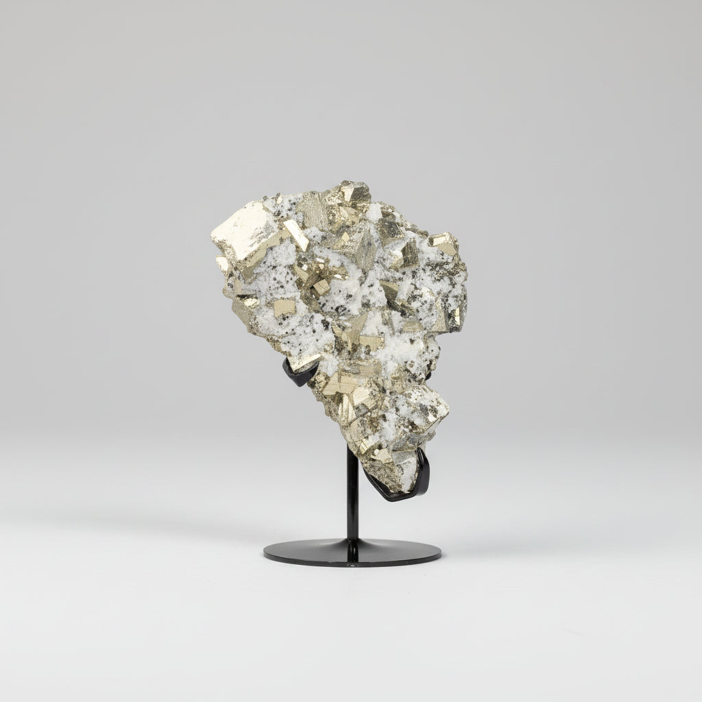 Pedra Pirita Cúbica na Matriz de Navajun Espanha Base Metal 11,250 kg (coleção)