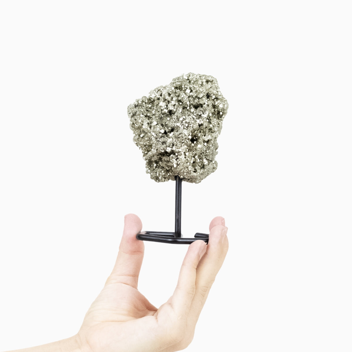 Pedra Pirita Cristalizada na Base Metal Preto 480 a 670 gramas