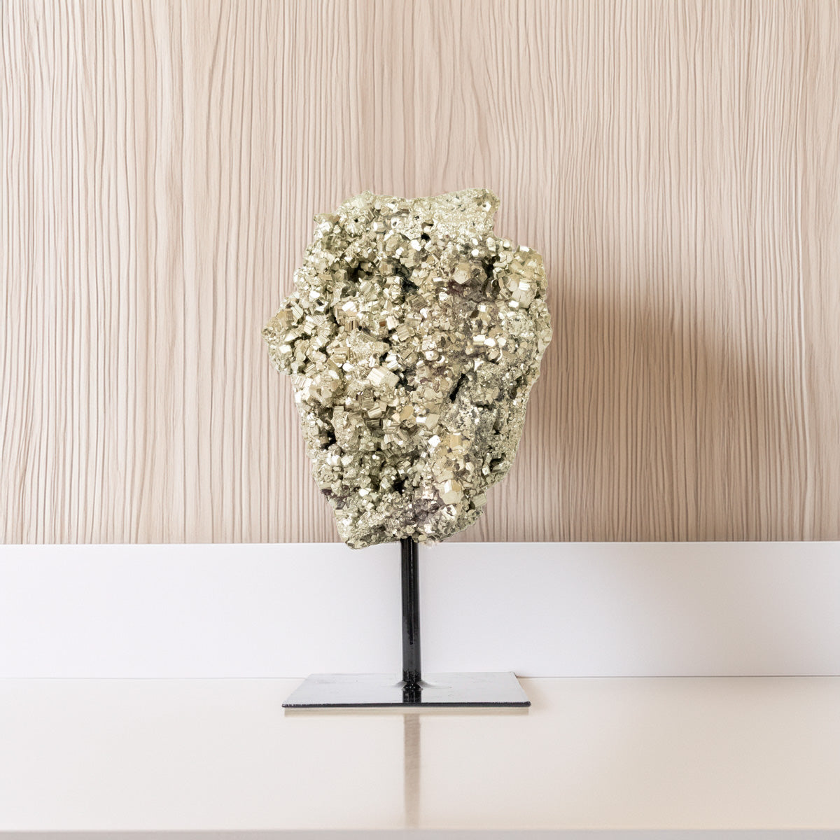 Pedra Pirita Extra na Base de Metal Preto 2,494 kg