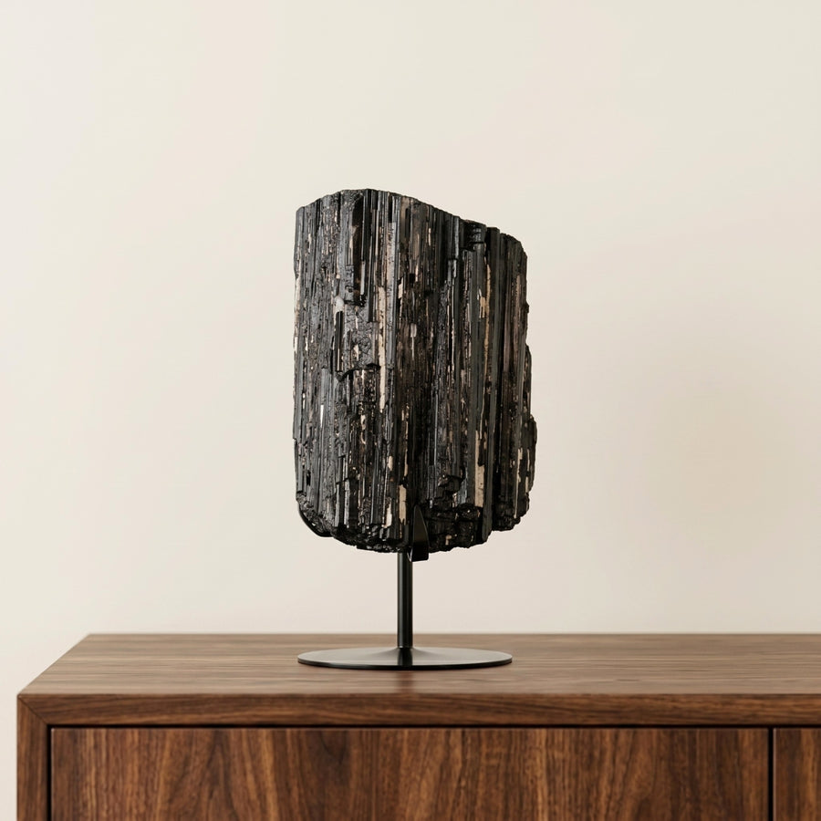 Pedra Turmalina Negra Bruta Grande na Base Metal Preto 16,200 kg
