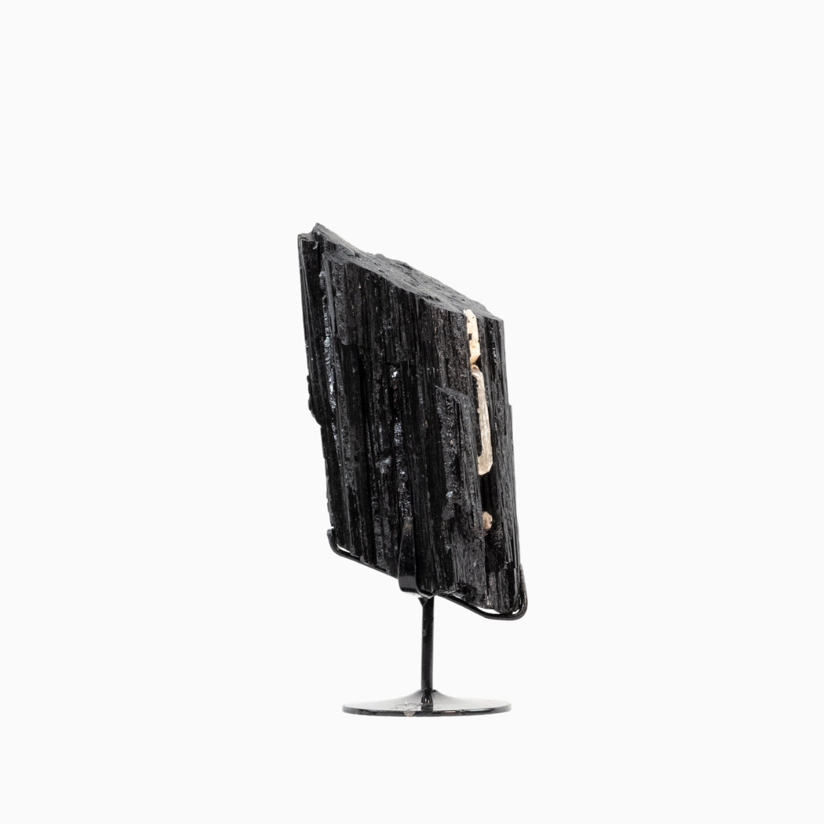 Pedra Turmalina Negra Bruta na Base Metal Preto 1,894 kg