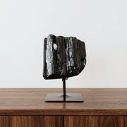 Pedra Turmalina Negra Bruta na Base Metal Preto 2,370 kg