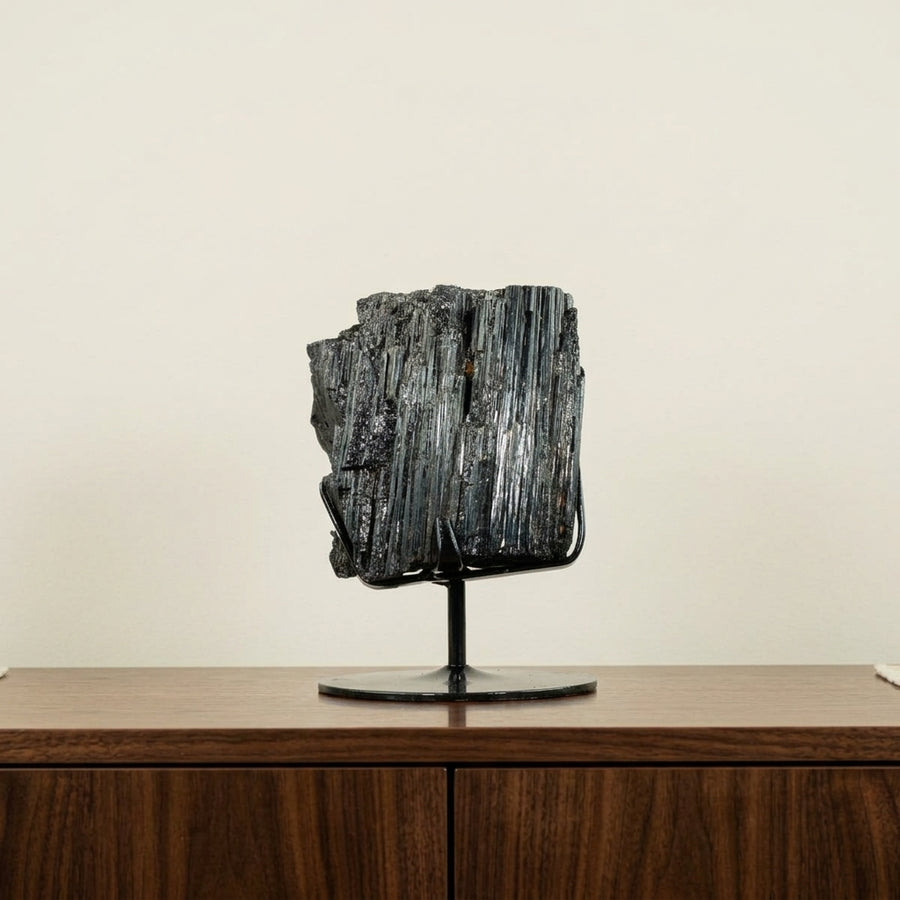 Pedra Turmalina Negra Bruta na Base Metal Preto 3,028 kg