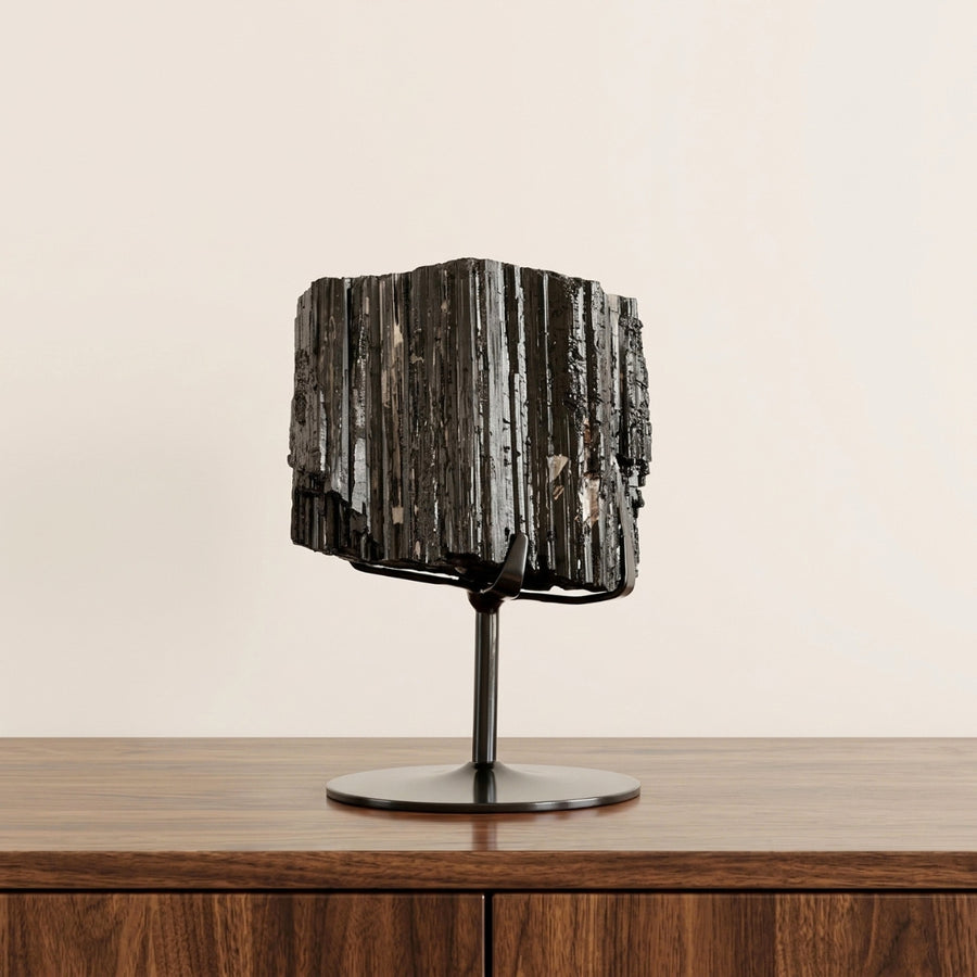 Pedra Turmalina Negra Bruta na Base Metal Preto 4,646 kg