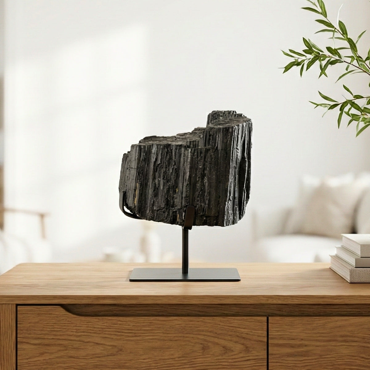 Pedra Turmalina Negra Bruta na Base Metal Preto Fosco 2,660 kg