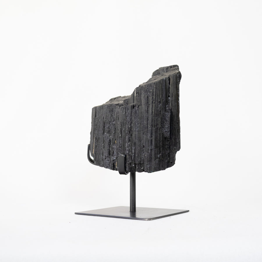 Pedra Turmalina Negra Bruta na Base Metal Preto Fosco 3,980 kg