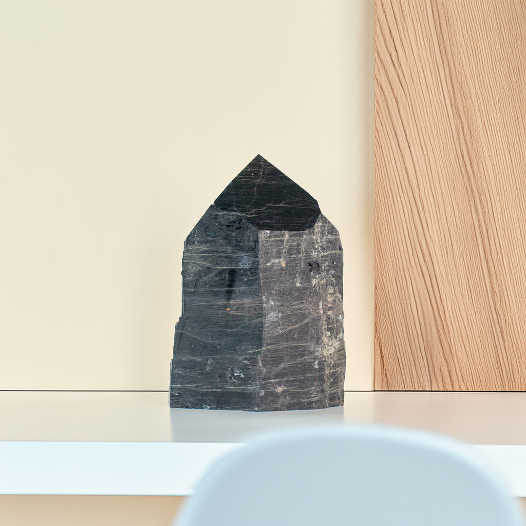 Ponta Turmalina Negra Semi Polida 1,097 kg