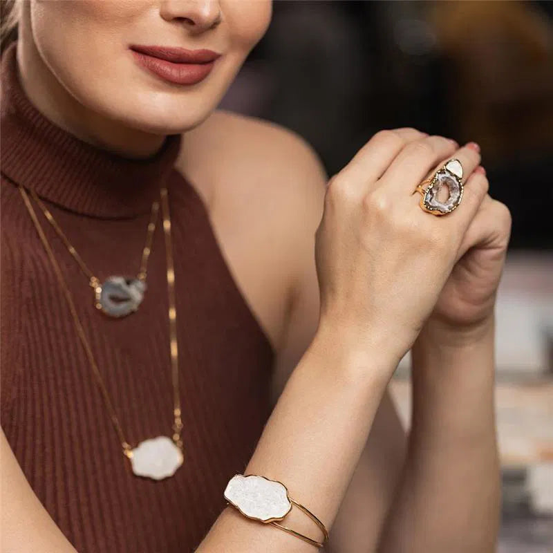 Pulseira Pedra Selenita Branca Banho Ouro Ajustável