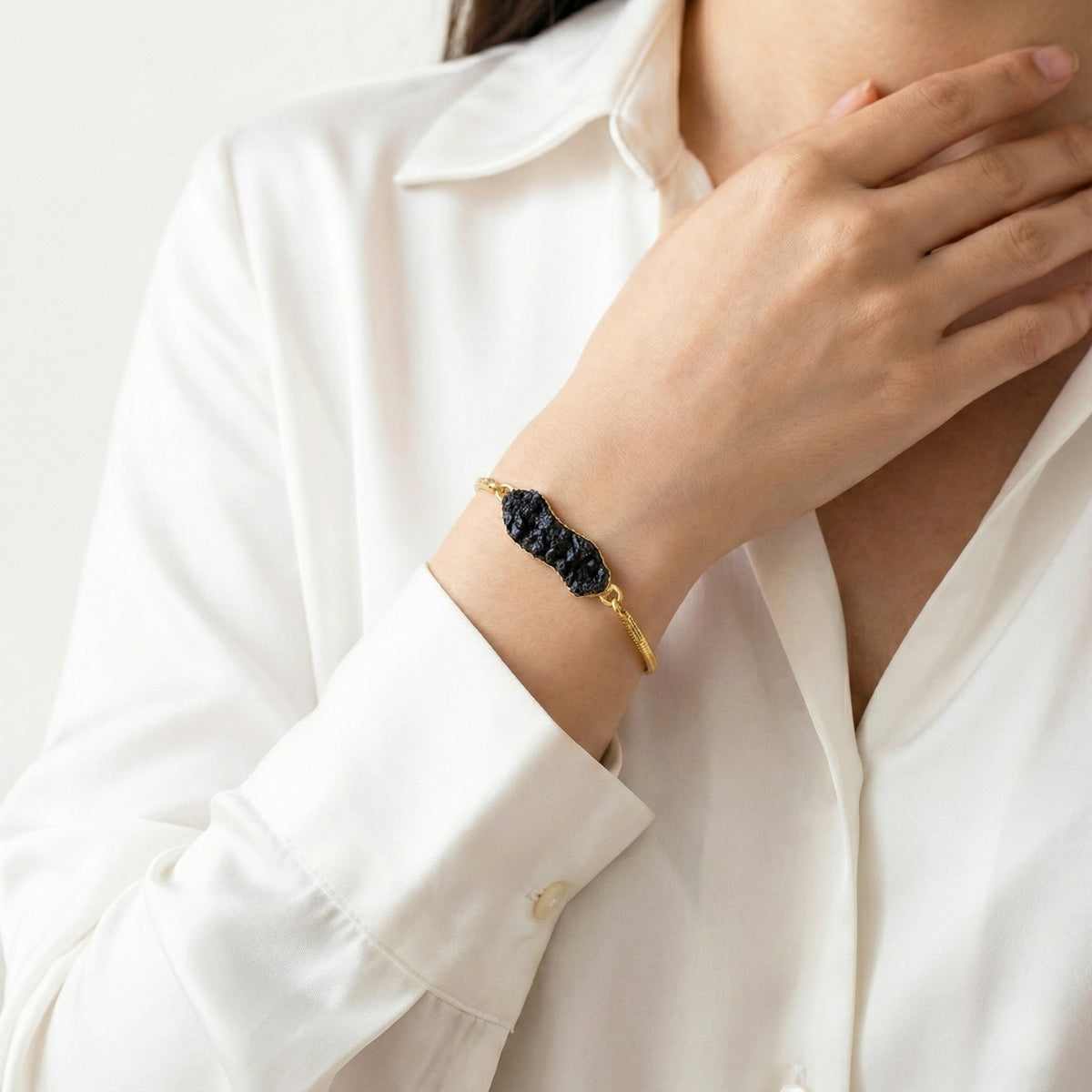 Pulseira Pedra Turmalina Negra Proteção Banho Ouro