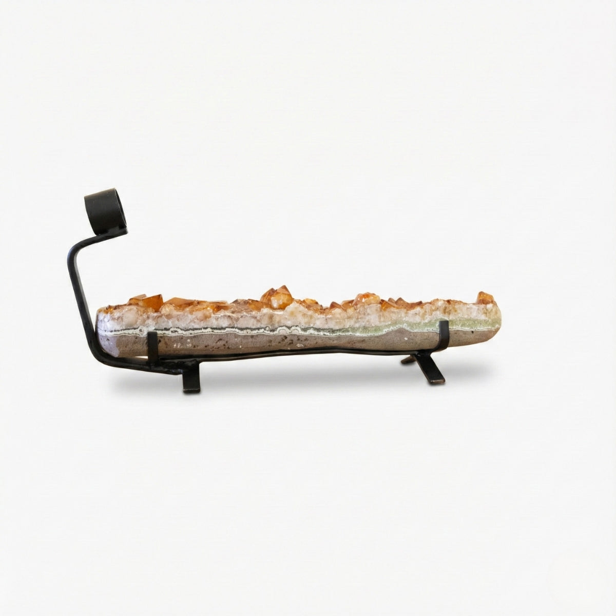 Suporte para vinho em Drusa de Citrino na base de metal preto 2,955 kg
